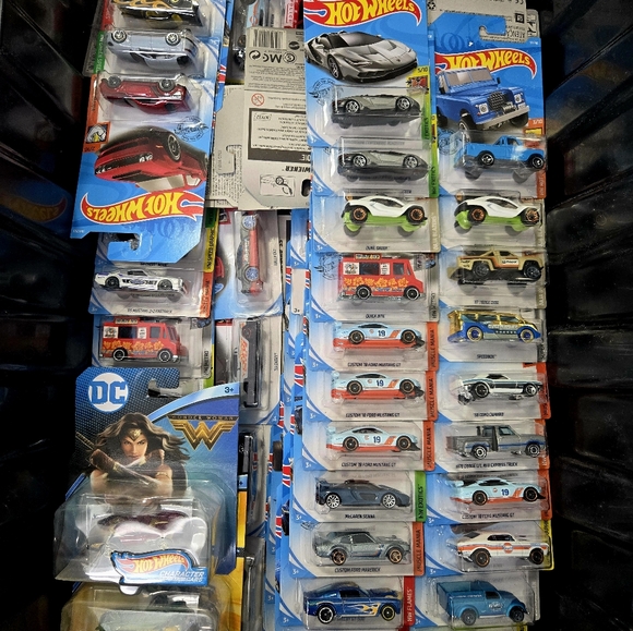 Hotwheels Collection - Picture 2 of 4